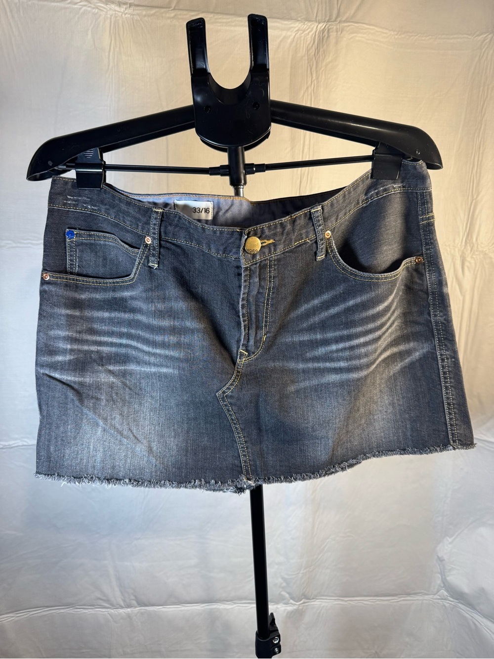 GAP 1969 Denim Mini Skirt Raw Hem Y2K Stretch Jean Skirt Size 33/16